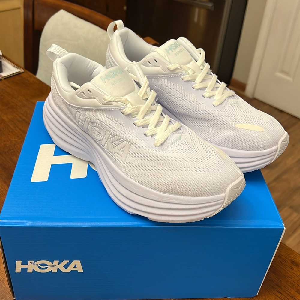 HOKA Bondi 8 Women’s Size 7